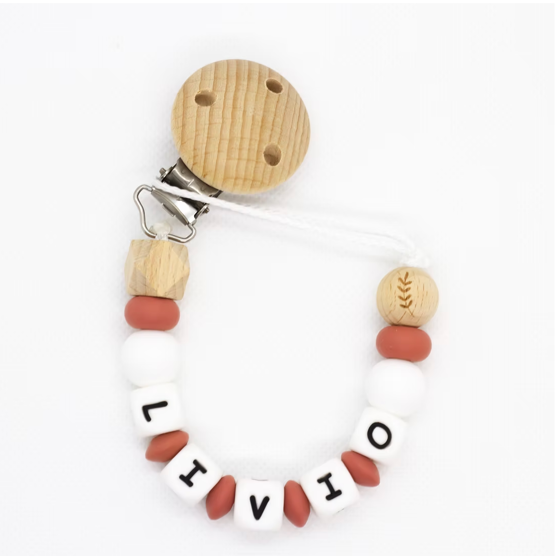 Attache tétine personnalisée Livio – bois